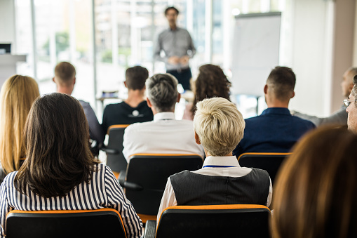 DPCM 11/06/2020: formazione professionale, ora possibile anche in presenza